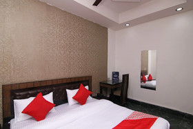 OYO 22756 Hotel Chinar Inn