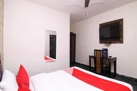 OYO 22756 Hotel Chinar Inn