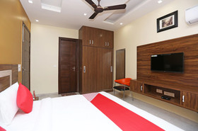OYO 23659 Faris Residency