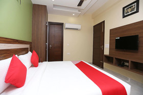 OYO 23659 Faris Residency