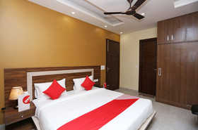 OYO 23659 Faris Residency