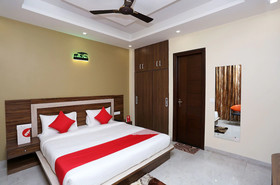 OYO 23659 Faris Residency