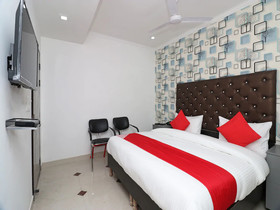 OYO 26119 Krishna Guest House
