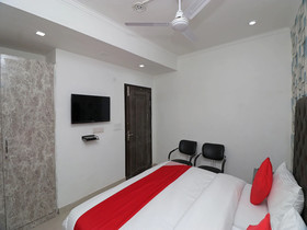 OYO 26119 Krishna Guest House
