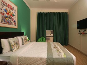 OYO Flagship 516 Unitech Cyber Park