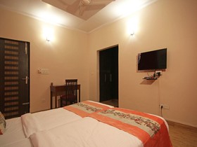 OYO Flagship 516 Unitech Cyber Park