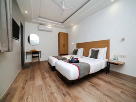 OYO Townhouse 055 Sohna Road Uppal Southend 1