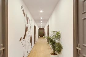 OYO Townhouse 230 Old Gurgaon Sector 14