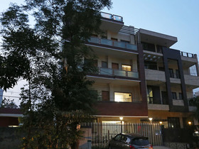 Pacific Inn Essence by OYO Rooms