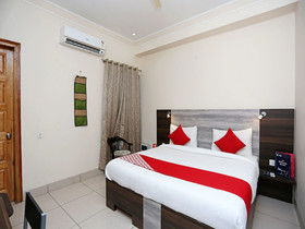 Pacific Inn Essence by OYO Rooms