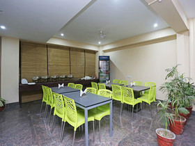 Pacific Inn Essence by OYO Rooms