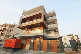 Palm Garden Suites By OYO Rooms