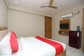 Palm Garden Suites By OYO Rooms