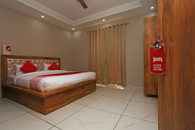 Palm Garden Suites By OYO Rooms
