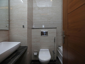 Qcent Gurgaon by OYO Rooms