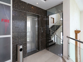 Qcent Gurgaon by OYO Rooms