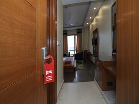 Qcent Gurgaon by OYO Rooms