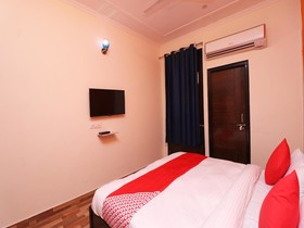 Radiance Guest House by OYO Rooms