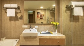 Radisson Hotel Gurugram Sohna Road City Center