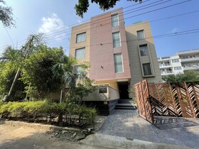 Saltstayz Select - Galleria Market & Golf Course Road