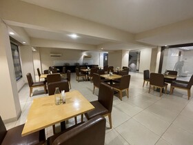 Saltstayz Select - Galleria Market & Golf Course Road