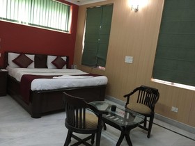 Sands Inn