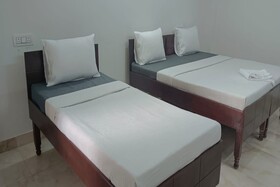 Singh Deluxe Inn