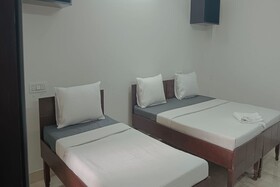 Singh Deluxe Inn