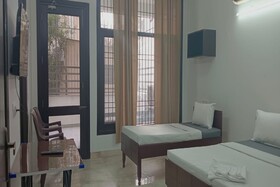 Singh Deluxe Inn