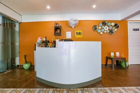 Skylight Inn by FabHotel