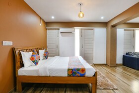 Skylight Inn by FabHotel