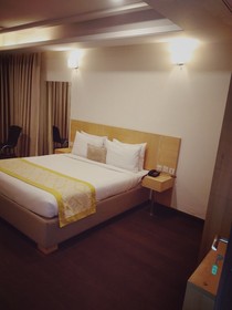 Stately Suites NH 8