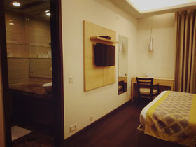 Stately Suites NH 8