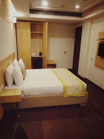 Stately Suites NH 8