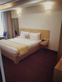 Stately Suites NH 8