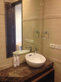 Stately Suites NH 8