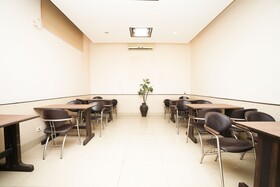 StayWell Hotels & Homes