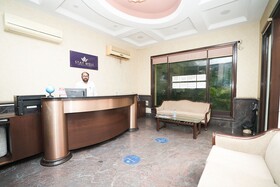 StayWell Hotels & Homes
