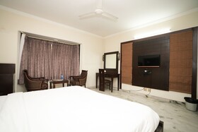 StayWell Hotels & Homes