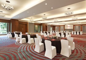 Taj Damdama Lake Resort & Spa