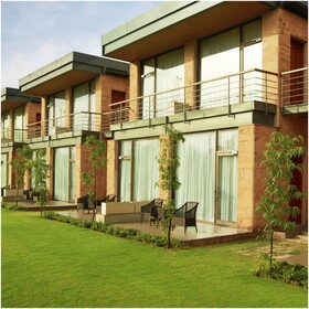 Taj Damdama Lake Resort & Spa