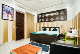 Tanvi Premium by Fabhotel