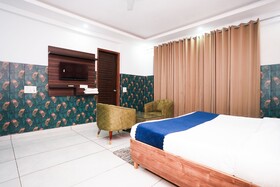 Tanvi Premium by Fabhotel