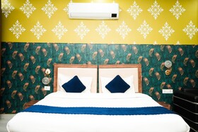 Tanvi Premium by Fabhotel
