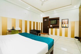 Tanvi Premium by Fabhotel