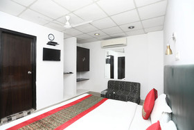 The Divine Inn By OYO Rooms