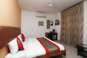 The Divine Inn By OYO Rooms