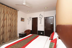 The Divine Inn By OYO Rooms