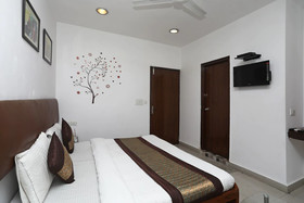 The Divine Inn By OYO Rooms