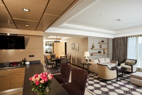 The Leela Ambience Gurgaon Hotel & Residences